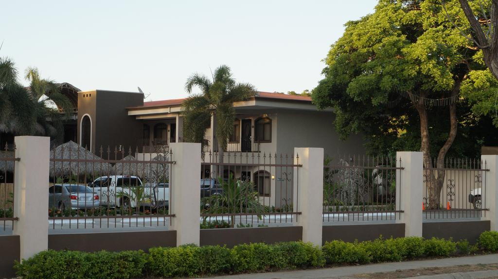 Hotel Colono Beach Coco Exterior photo